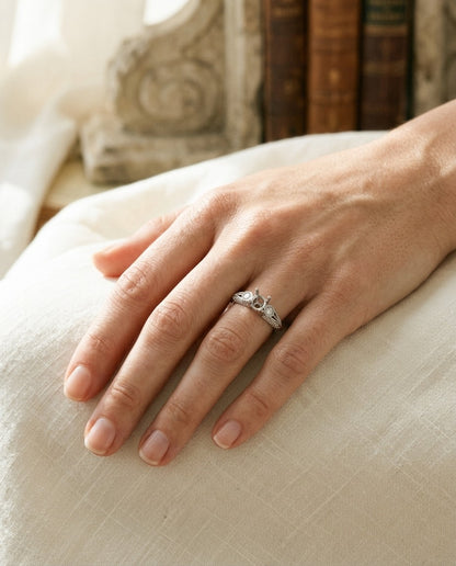 Diamond Semi Mount Engagement Ring In 18k Gold — portrait close
