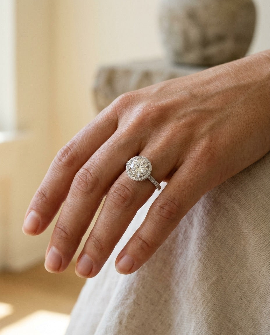 Morganite and Diamond Halo Eternity Ring 18k White Gold (1ctw) — portrait close
