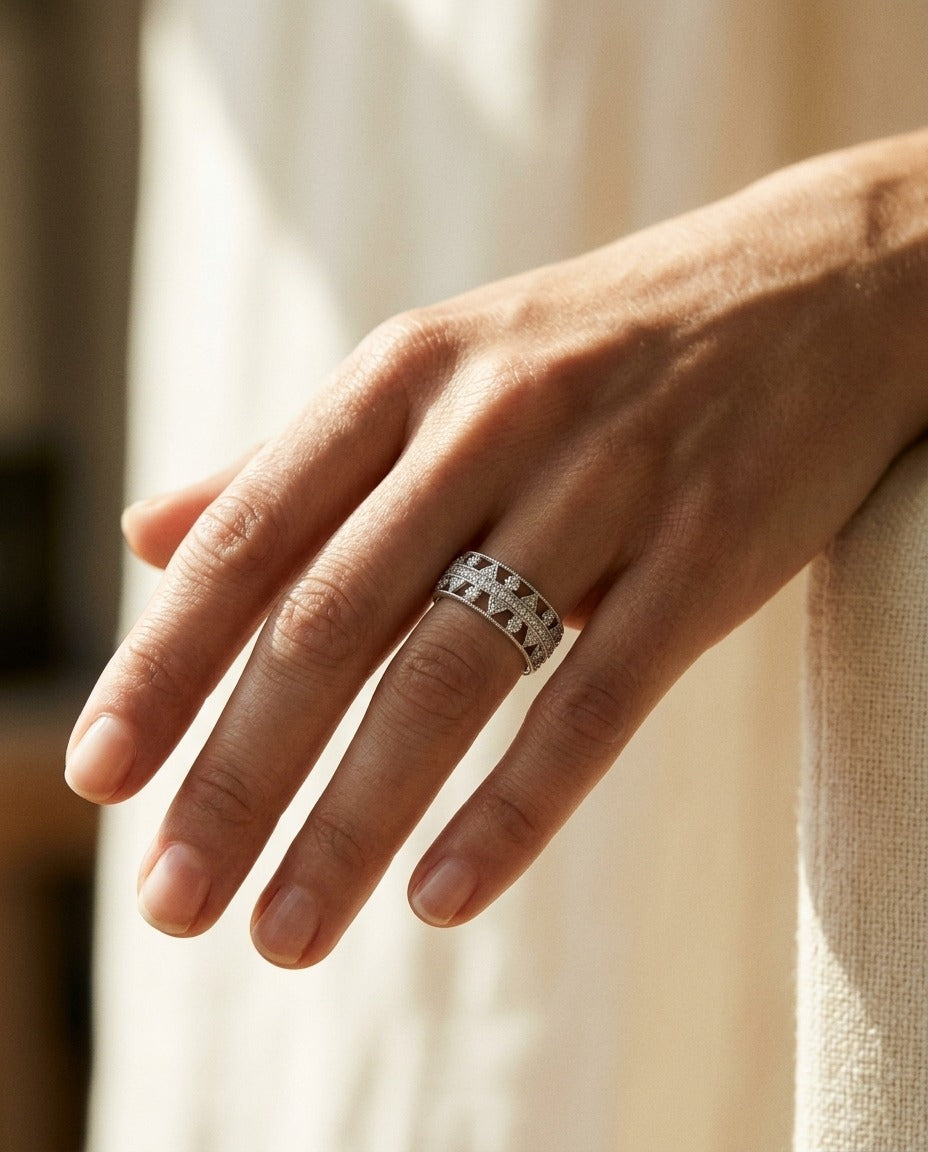 Open Geometric Weave Eternity Band In 18k White Gold (5/8 Ct. Tw.) — portrait close