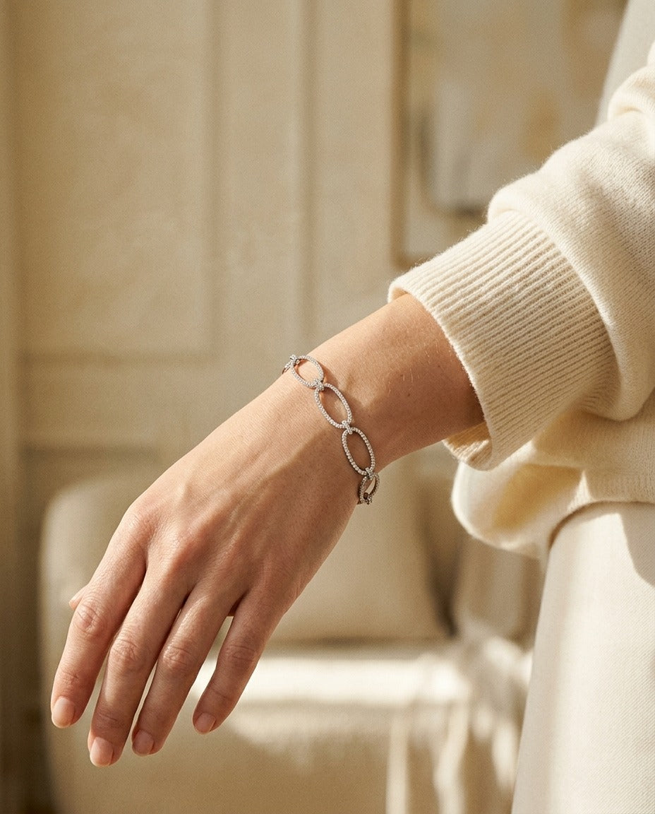 Diamond Pave Open Oval Link Bracelet in 18k White Gold (5-1/8 Ct.tw.) — portrait close
