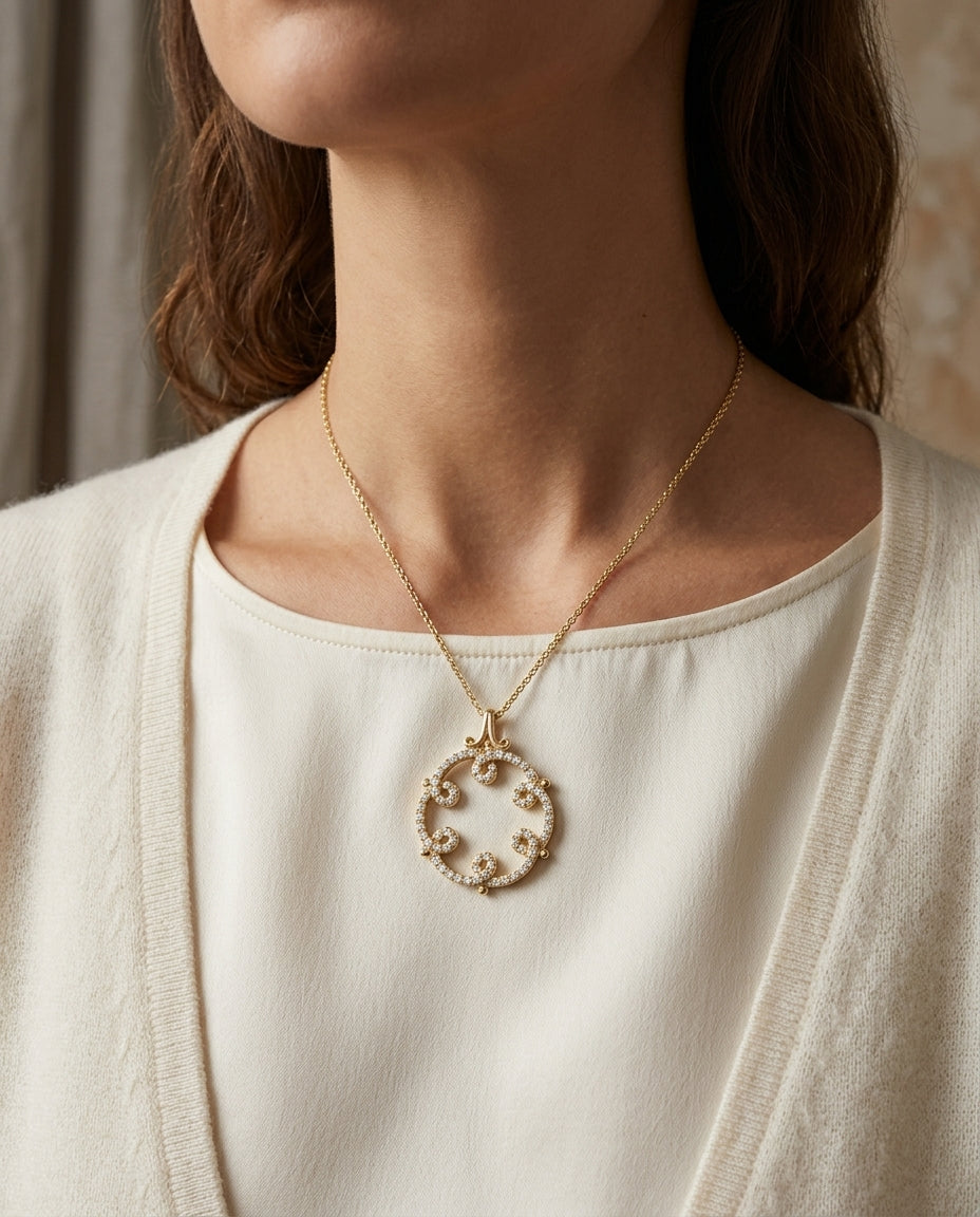 Diamond Fashion Pendant In 18k Yellow Gold — editorial close-up