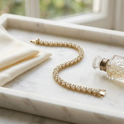 3 Stone Diamond Link Bracelet in 18k Yellow Gold (5.00 Ct.tw.) — marble silk