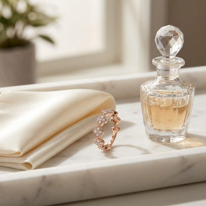 Diamond Clover Band in 14k Rose Gold 1/3ctw — marble silk
