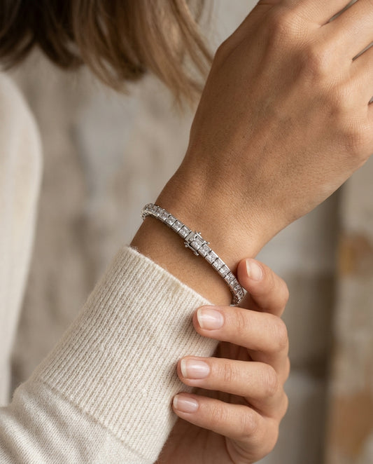 Princess Cut Diamond Tennis Bracelet In 14k White Gold (4 Ct.tw.) — editorial close-up