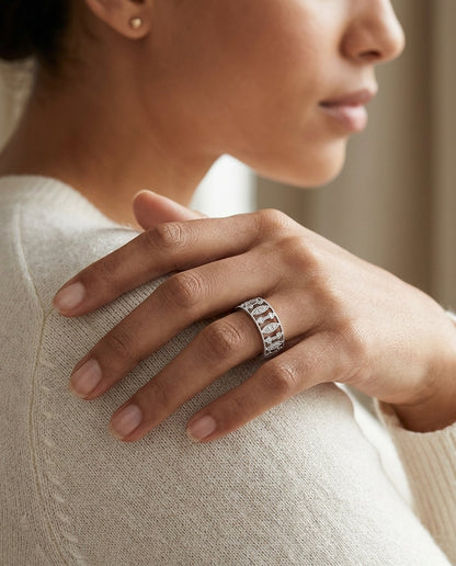 Diamond Open Leaf Design Band In 14k White Gold (1/3 Ct.tw.) — editorial close-up