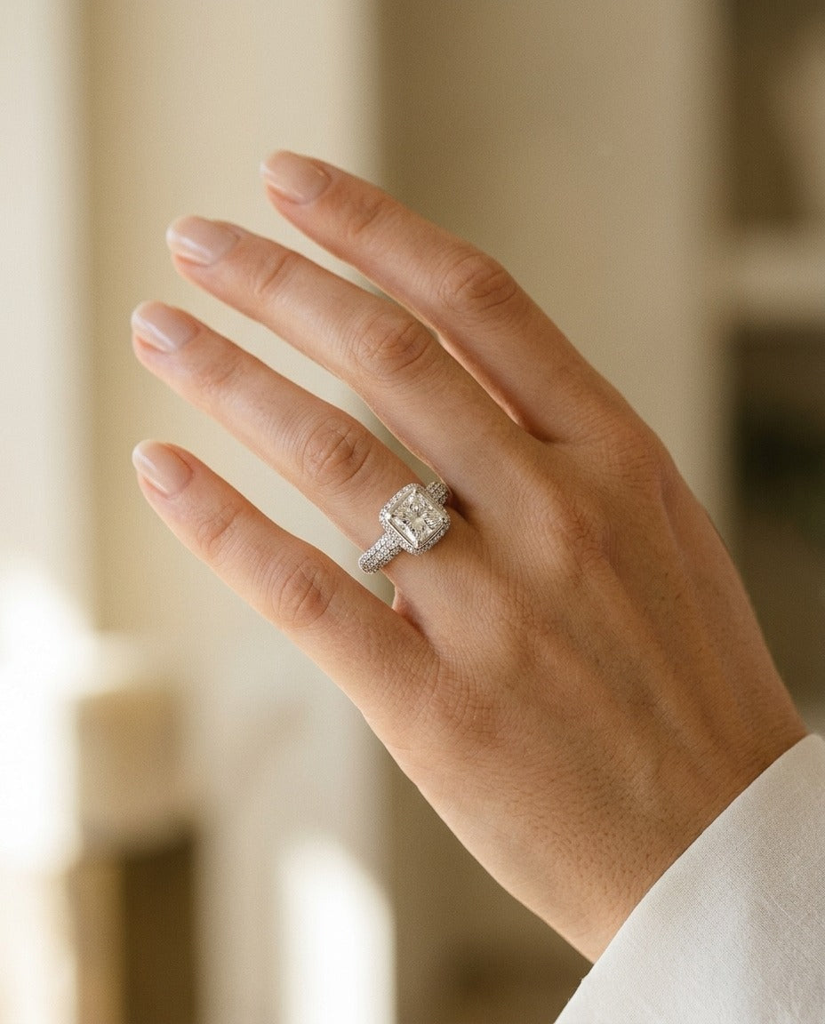 Diamond Engagement Ring in 14k White Gold (1-5/8 Ctw) — portrait close