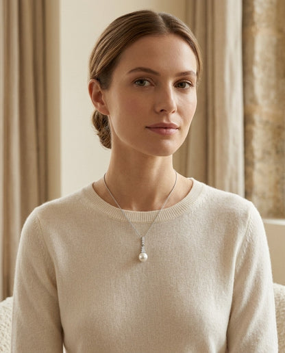 Cultured Pearl and Diamond Pendant with Graduated Prong-Set Bail in 14k White Gold (8.0-8.5mm) (Si) — portrait close