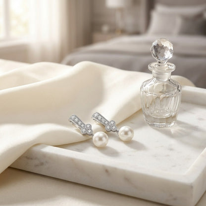 White Pearl and Diamond Drop Pendant with Clover and Pave Millgrained Bail in 14k White Gold (9.0-9.5mm) (Si) — marble silk