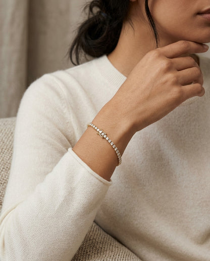 Diamond Round 4-prong Tennis Bracelet In 14k Yellow Gold (4ctw) — editorial close-up