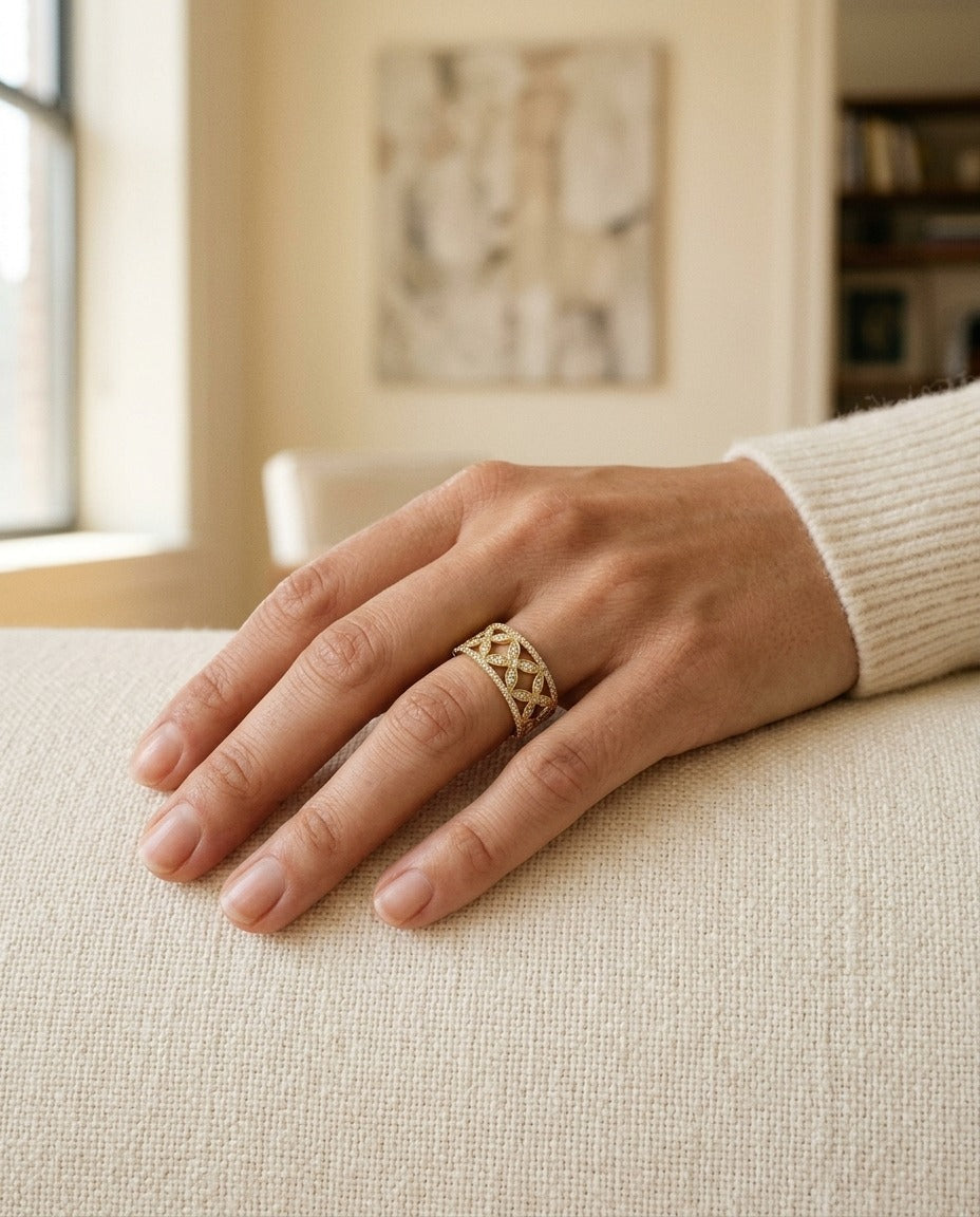 Diamond Pave Diamond Leaves Pattern Band in 14k Yellow Gold (1/2 Ct.tw.) — portrait close