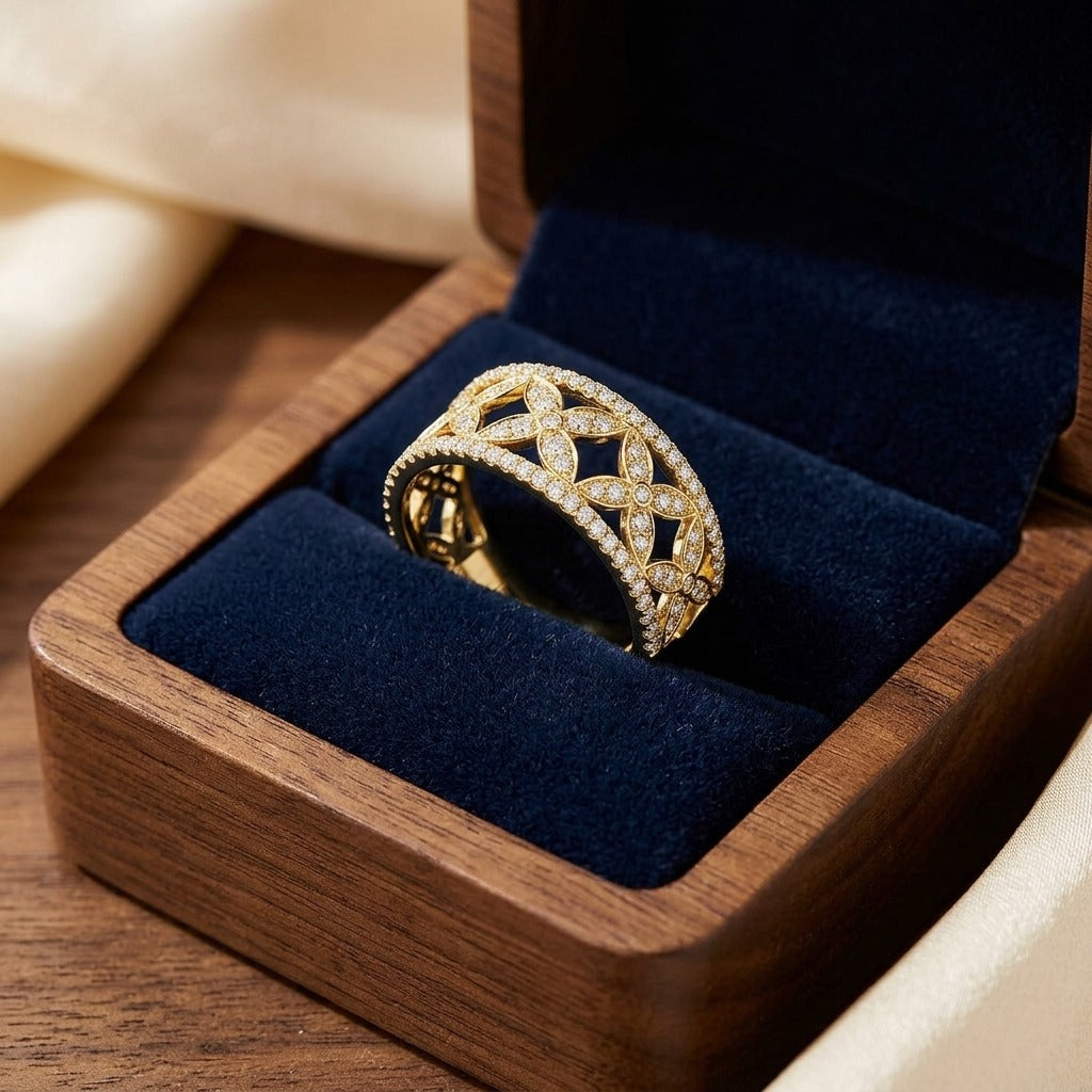 Diamond Pave Diamond Leaves Pattern Band in 14k Yellow Gold (1/2 Ct.tw.) — velvet box