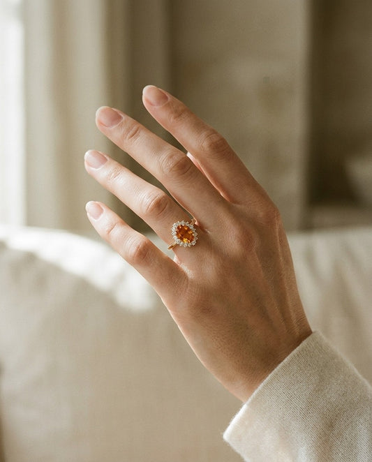 Citrine and Diamond Oval Border Ring Mounting in 14k Yellow Gold (8x6mm) — portrait close